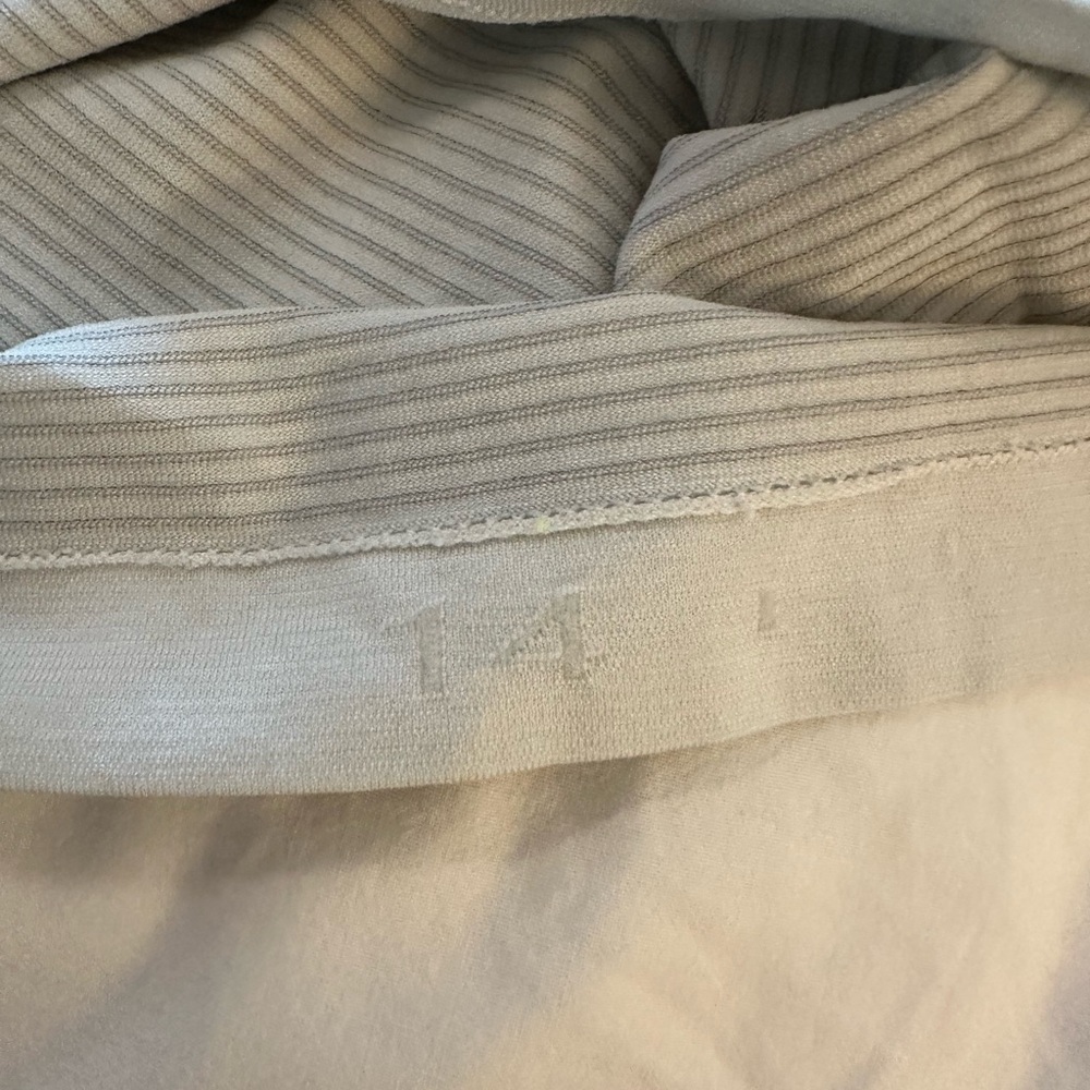 Lululemon swiftly waist length short sleeve top white - Picture 3 of 3